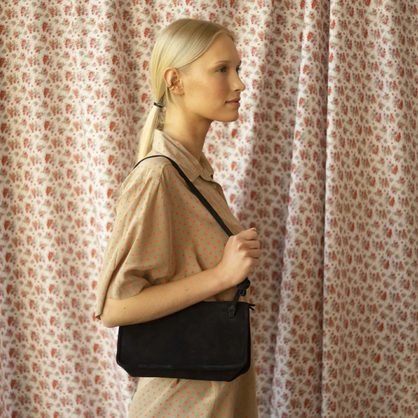 Suzanne Torebka S, Czarny Welur