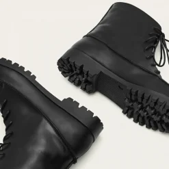 Tefer Botki, Czarny Rustykalny