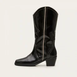 Thelma Kowbojki, Czarny