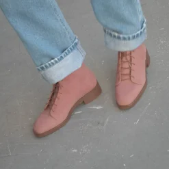 Tzava Botki, Brudny Roz Nubuk