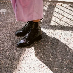 Tzava Botki, Czarny Wzor Krokodyla