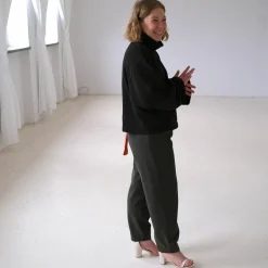 Ulam Sandaly, Kremowy