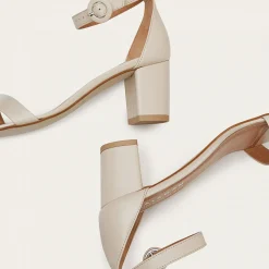 Ulam Sandaly, Kremowy