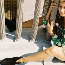 Vanya Botki, Czarny Nubuk