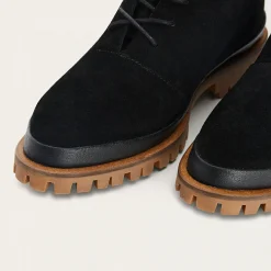 Yaar Botki, Czarny Welur