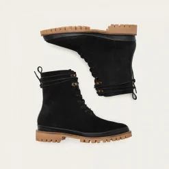 Yaar Botki, Czarny Welur